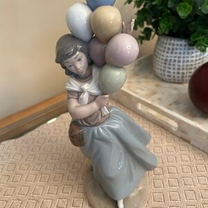 Lladró Girl with Balloons